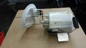 Những bộ lọc cần thay thế định kỳ trên ô tô 2 loc bom 2426
