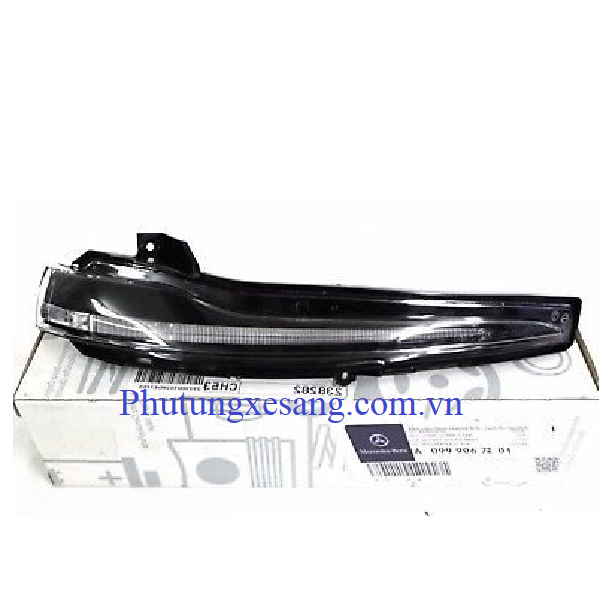 Đèn xi nhan gương phải Mercedes C300 Đèn xi nhan gương phải Mercedes C300