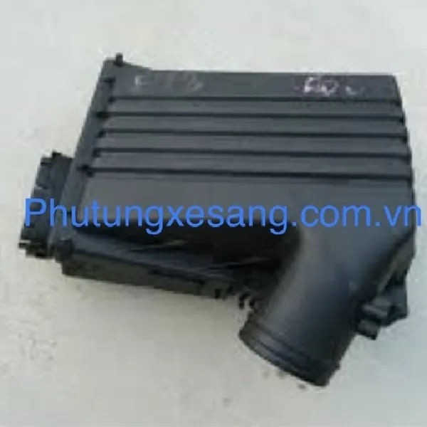 Hộp lấy gió ngoài động cơ BMW X5 E70 Hộp lấy gió ngoài động cơ BMW X5 E70