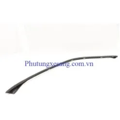 Nẹp khung trên cánh cửa trước trái B