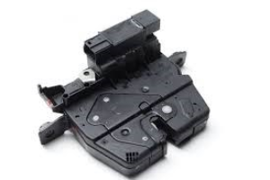 Khóa cốp sau BMW Khóa cốp sau BMW