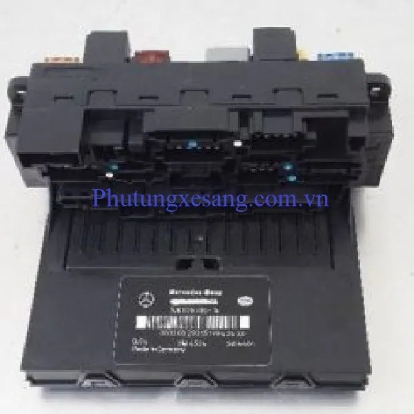 Hộp Sam Trước Mercedes C180 C230 CLK320 CLK500-A2039060005 Hộp Sam Trước Mercedes C180 C230 CLK320 CLK500-A2039060005