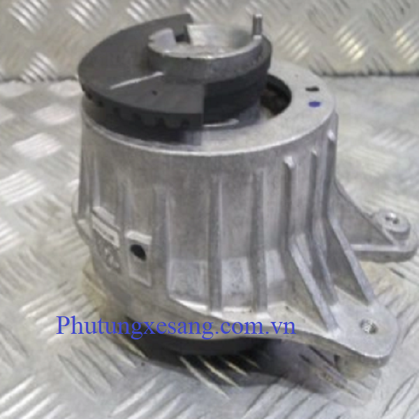 Chân máy trái Mercedes C200 C250 Chân máy trái Mercedes C200 C250