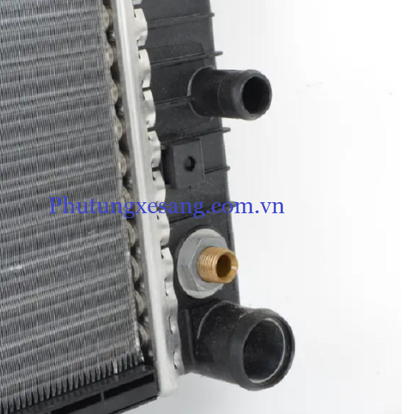 Két nước Mercedes C200 C230 CLK320 Két nước Mercedes C200 C230 CLK320