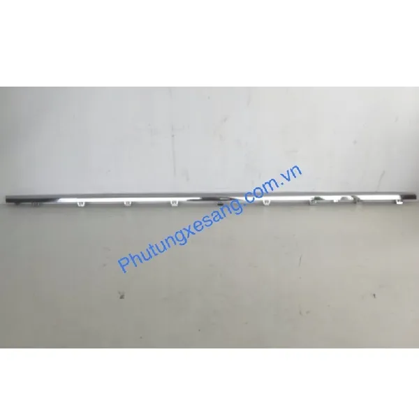 Nẹp crom babule trước trái Mercedes Nẹp crom babule trước trái Mercedes