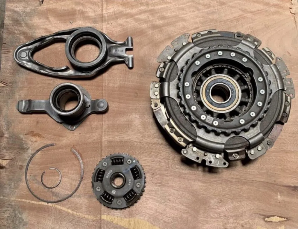 Hộp số tự động audi A3,A4 không vào được số không chuyển số 3 Bộ ly hợp kép-Lá côn kép
