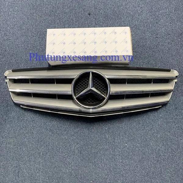 Mặt ca lăng Mercedes C200 C250 C300 Mặt ca lăng Mercedes C200 C250 C300