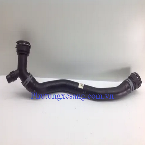 Ống nước từ bơm vào két Audi Q5 Pre Ống nước từ bơm vào két Audi Q5 Pre