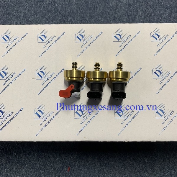 Cảm biến áp xuất xăng Mercedes S350 Cảm biến áp xuất xăng Mercedes S350