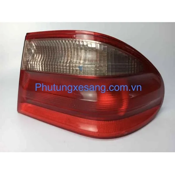 Đèn hậu phải Mercedes E240 Đèn hậu phải Mercedes E240