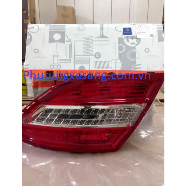 Đèn hậu phải Mercedes C200 C230 C250 100 2