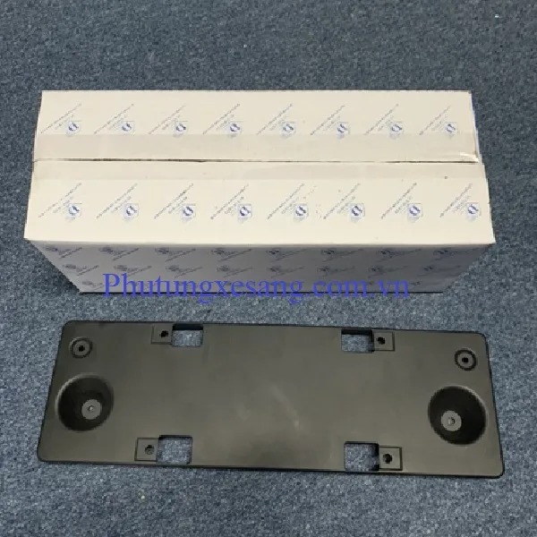Tấm gắn biển số Mercedes GLC300 Tấm gắn biển số Mercedes GLC300