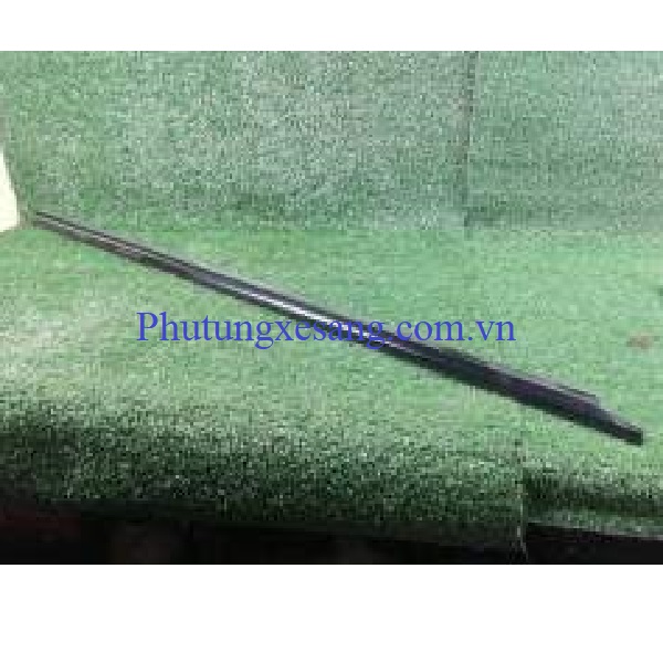 Nẹp crom chân kính cửa trước trái M Nẹp crom chân kính cửa trước trái M