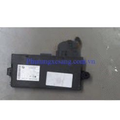 Nẹp crom cản sau trái Mercedes E250