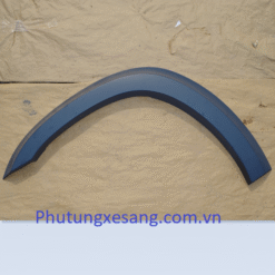 Tấm ốp tai xe trước phải Mercedes GL