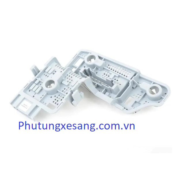Âm ly Range rover Land rover-8H4219C Âm ly Range rover Land rover-8H4219C