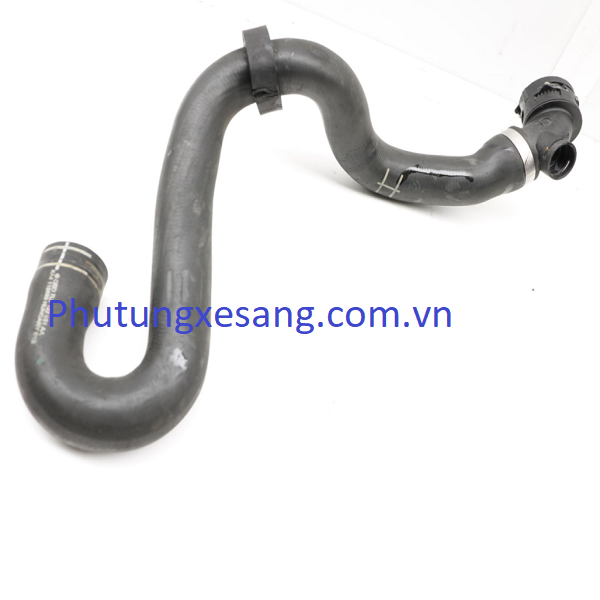 Ống nước từ bơm vào két Audi Q7 V8 2 Ống nước từ bơm vào két Audi Q7 V8 2