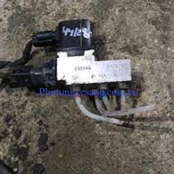 Van chia bơm nâng gầm Mercedes E320 Van chia bơm nâng gầm Mercedes E320