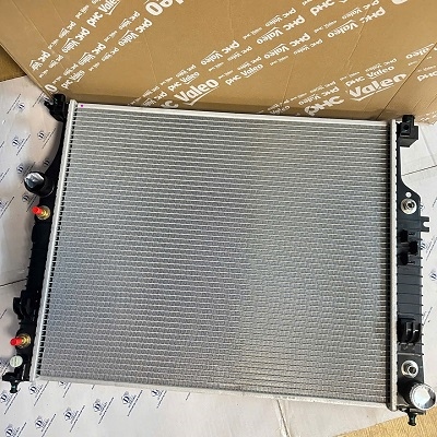 Két nước làm mát động cơ Mercedes GL350 GL450 R350 ML350 ML450 ML500 W164-A2515000703, A2515000003 Két nước làm mát động cơ Mercedes GL350 GL450 R350 ML350 ML450 ML500 W164-A2515000703, A2515000003