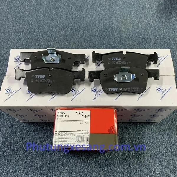 Má phanh trước BMW 328i 428i F30 F31 F32-34116874331-341 Má phanh trước BMW 328i 428i F30 F31 F32-34116874331-341