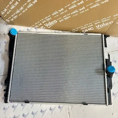 Két nước làm mát BMW X1 Z4 120i 130i 320i 325i 330i 328i 316I 330IX E90 E93 E81 E87-17117559273 Két nước làm mát BMW X1 Z4 120i 130i 320i 325i 330i 328i 316I 330IX E90 E93 E81 E87-17117559273