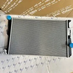 Két nước làm mát BMW X3 X4 F25 F26-17117823568, 17118623369, 17117593843