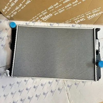 Két nước làm mát BMW X3 X4 F25 F26-17117823568, 17118623369, 17117593843 Két nước làm mát BMW X3 X4 F25 F26-17117823568, 17118623369, 17117593843
