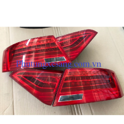 Đèn hậu miếng ngoài trái xe Audi A5 2012-2016-8T8945095F