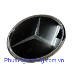 Tấm đế và logo biểu tượng trên tấm calang Mercedes C300 CLE300 CLE450 2013-2026 (bao gồm A0008881800 và A0008176007)
